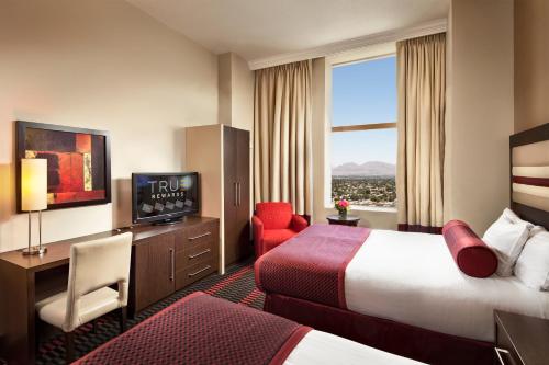 the strat hotel casino and skypod