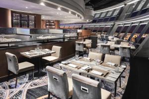 the strat hotel casino and skypod