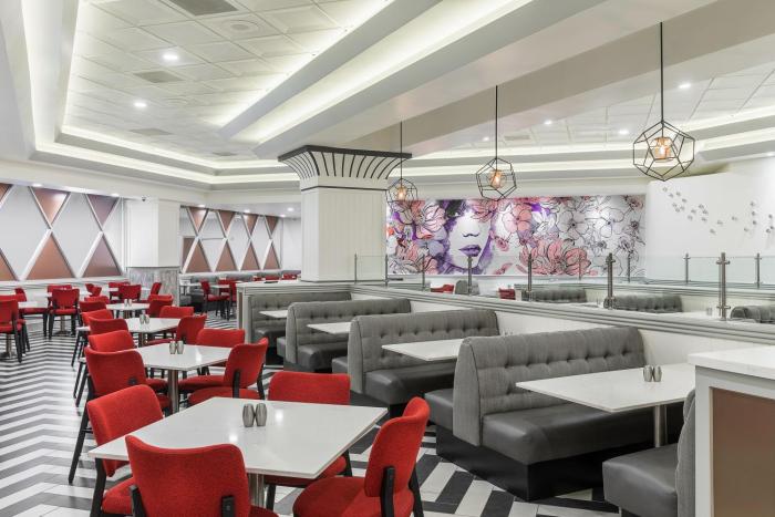 the strat hotel casino and skypod