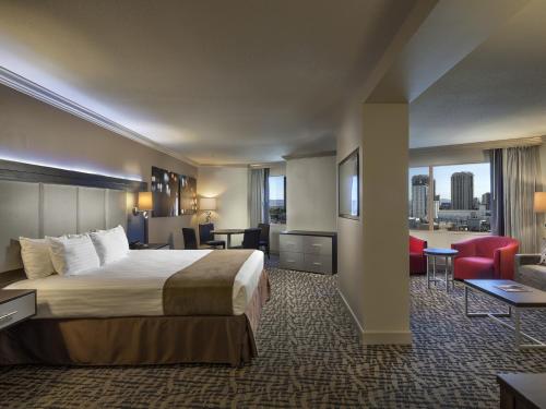 the strat hotel casino and skypod