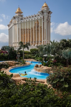 galaxy hotel