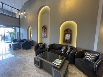 agora royal hotel