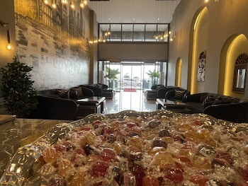 agora royal hotel
