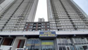 agora royal hotel