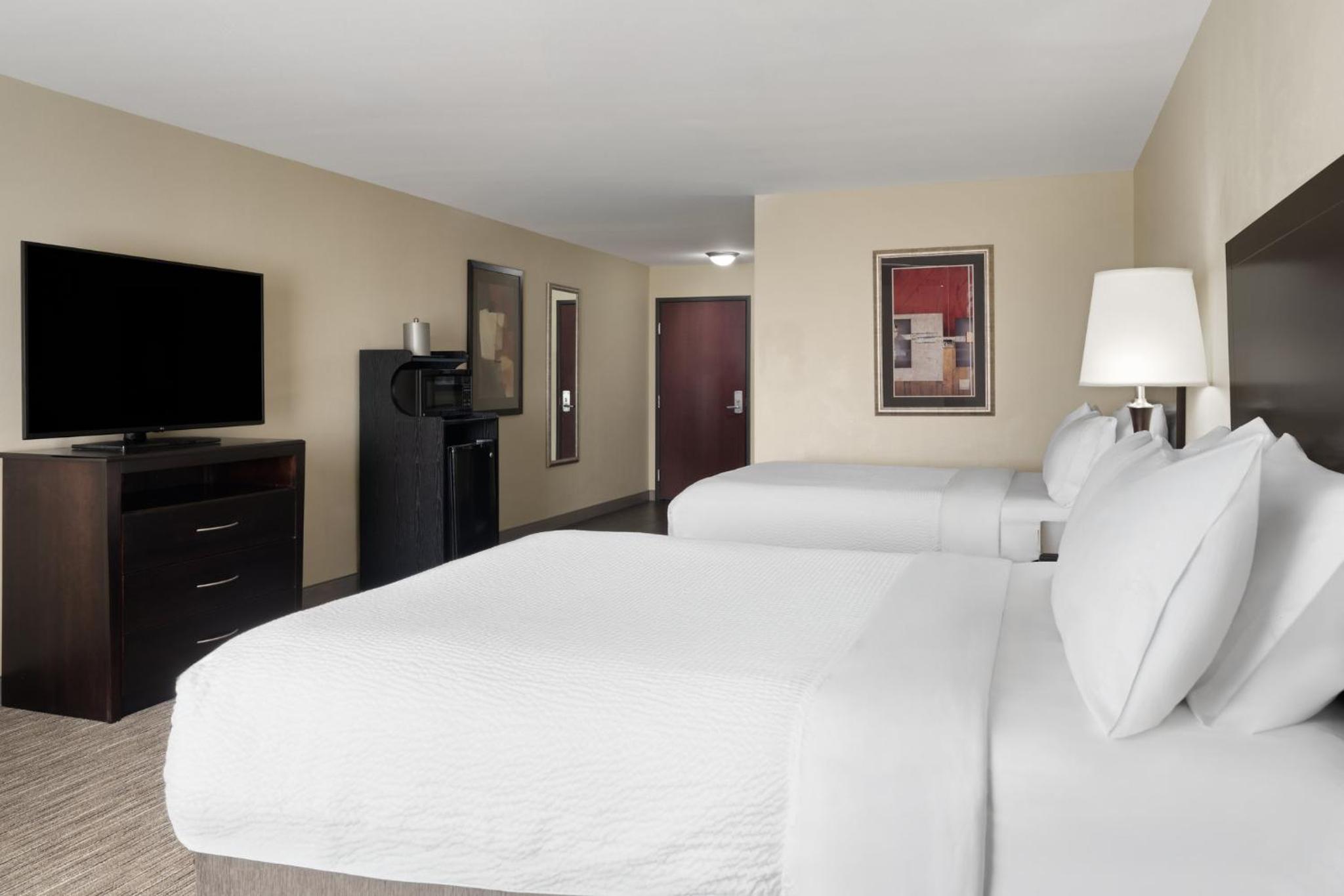 holiday inn express andsuites snyder by ihg