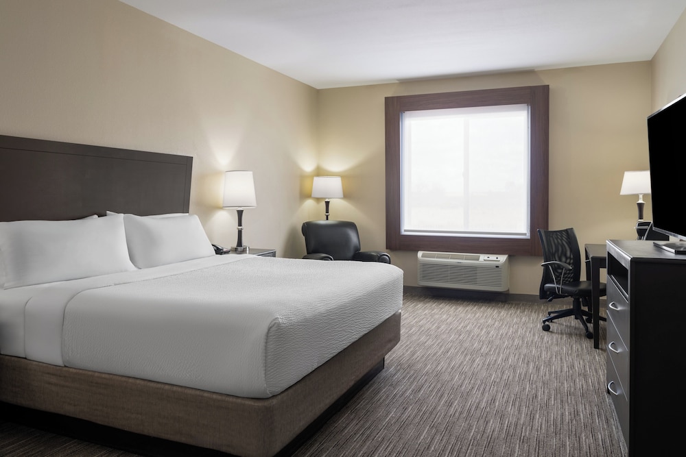 holiday inn express andsuites snyder by ihg