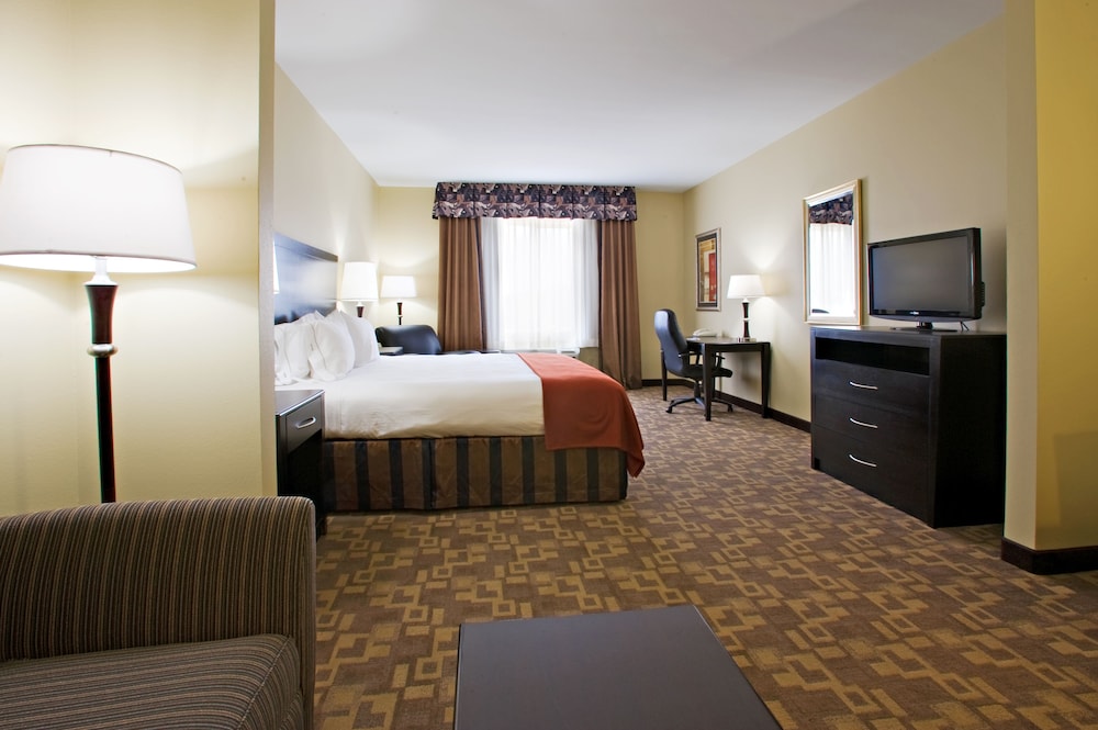holiday inn express andsuites snyder by ihg