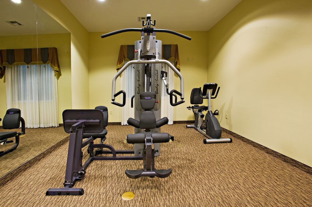 holiday inn express andsuites snyder by ihg