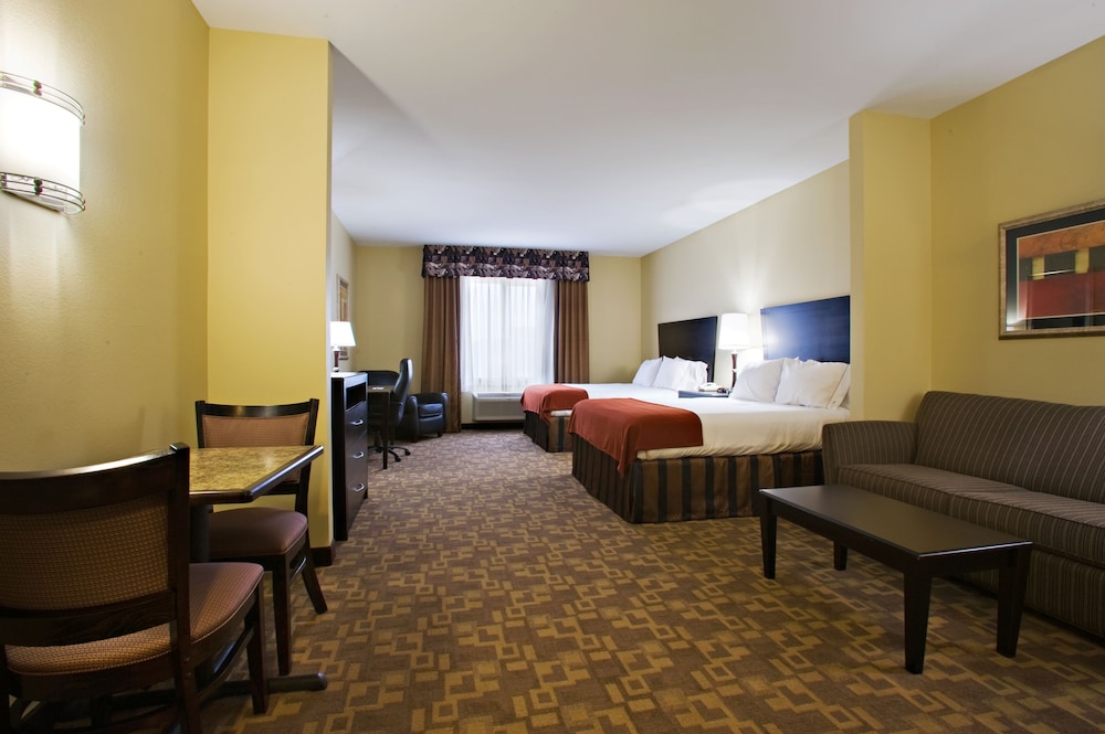 holiday inn express andsuites snyder by ihg