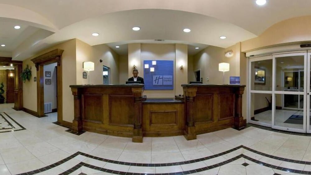 holiday inn express and suites vernon college area