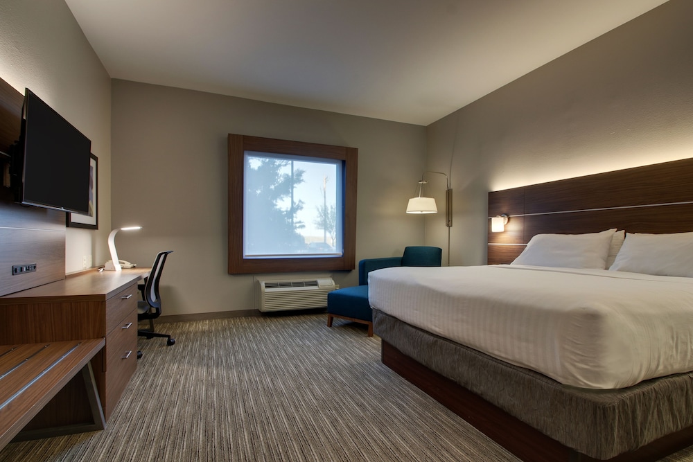 holiday inn express and suites vernon college area
