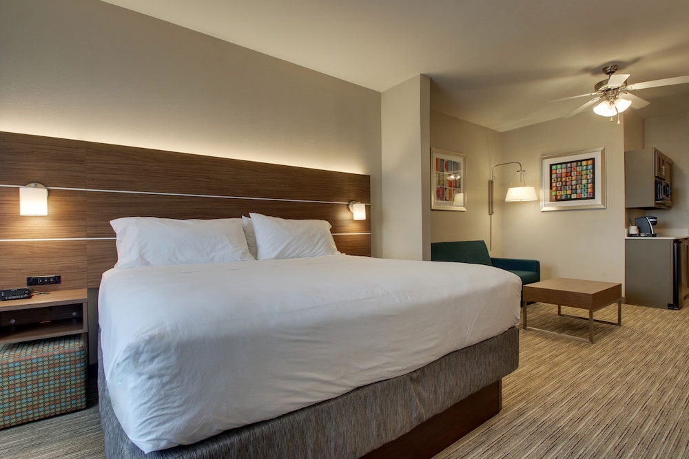 holiday inn express and suites vernon college area