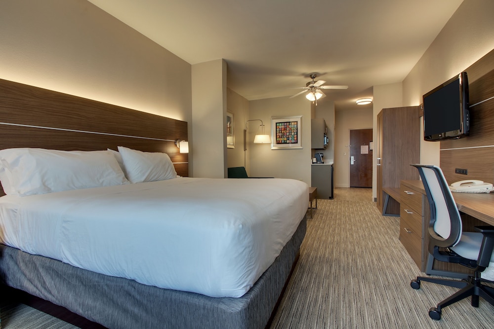 holiday inn express and suites vernon college area