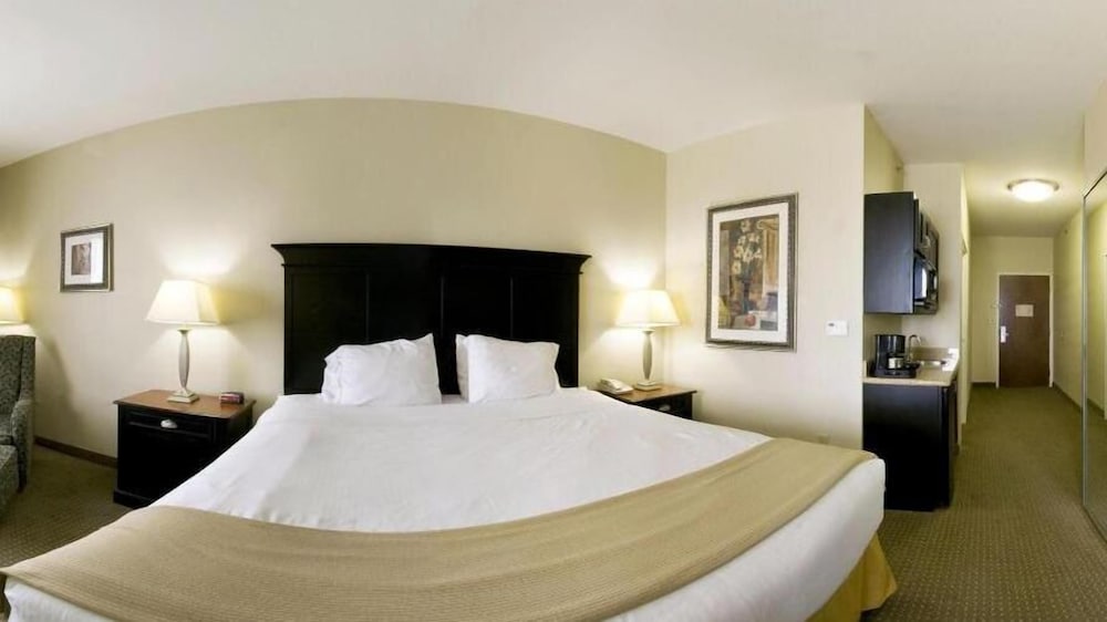 holiday inn express and suites vernon college area