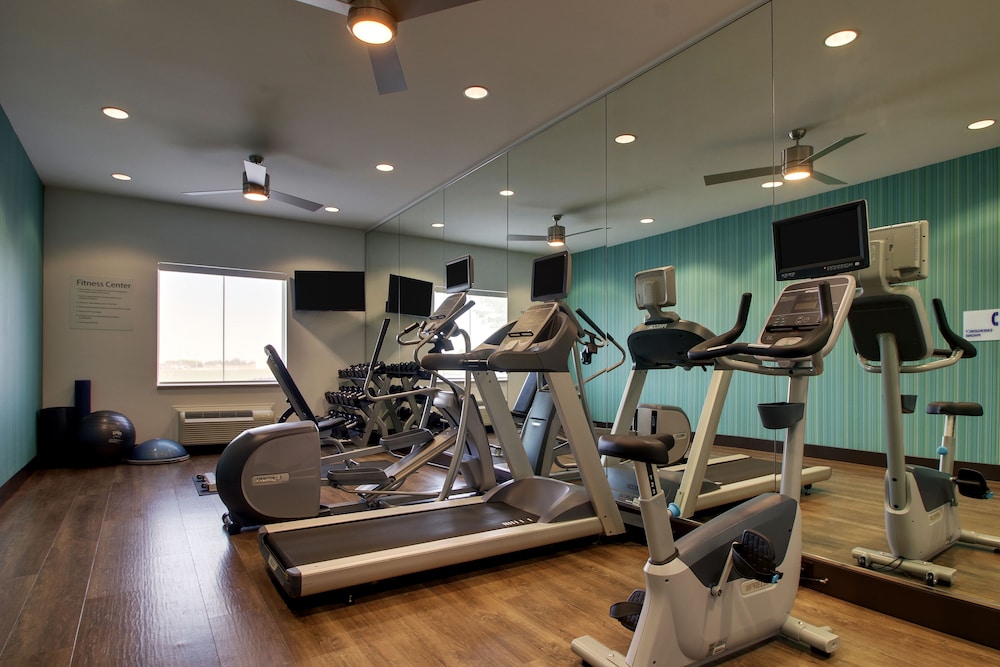 holiday inn express and suites vernon college area