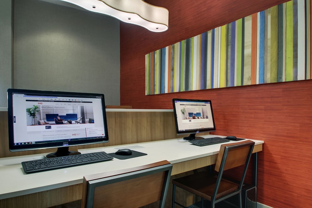 holiday inn express and suites vernon college area