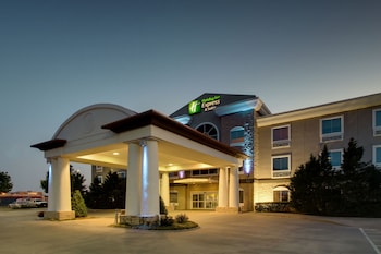 holiday inn express and suites vernon college area