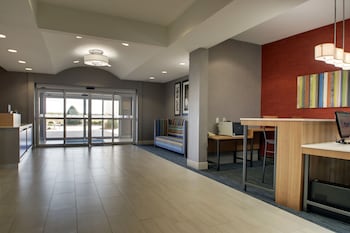 holiday inn express and suites vernon college area