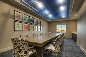 holiday inn express and suites vernon college area