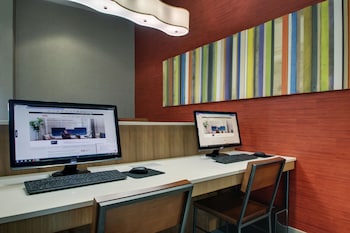 holiday inn express and suites vernon college area