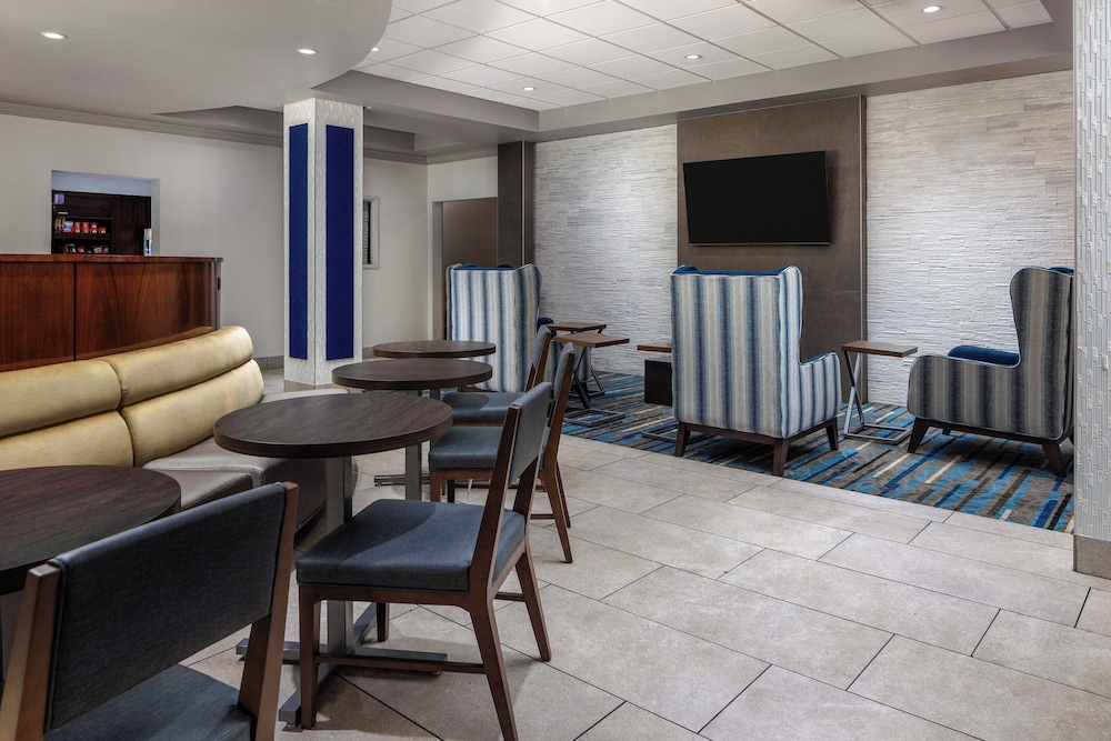 holiday inn express st louis west ofallon by ihg