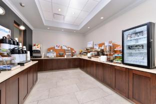 holiday inn express st louis west ofallon by ihg
