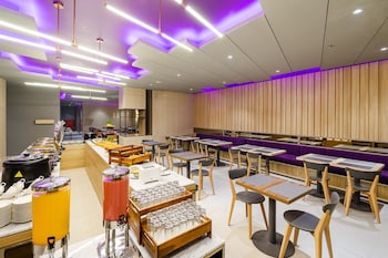 Quest Hotel Prime Pemuda - Semarang,,3 star