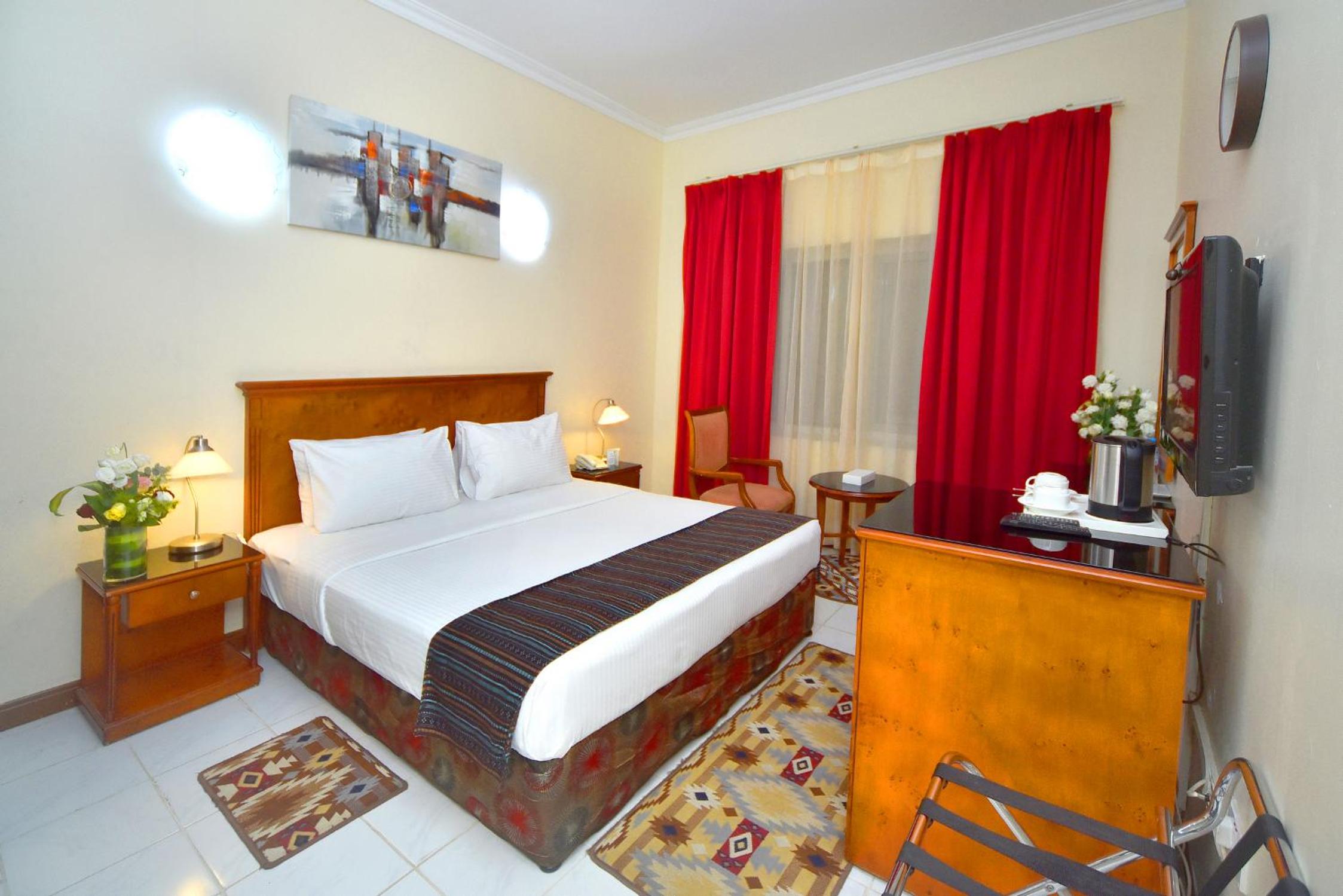 le belgrand hotel paris champs elysees tapestry by hilton