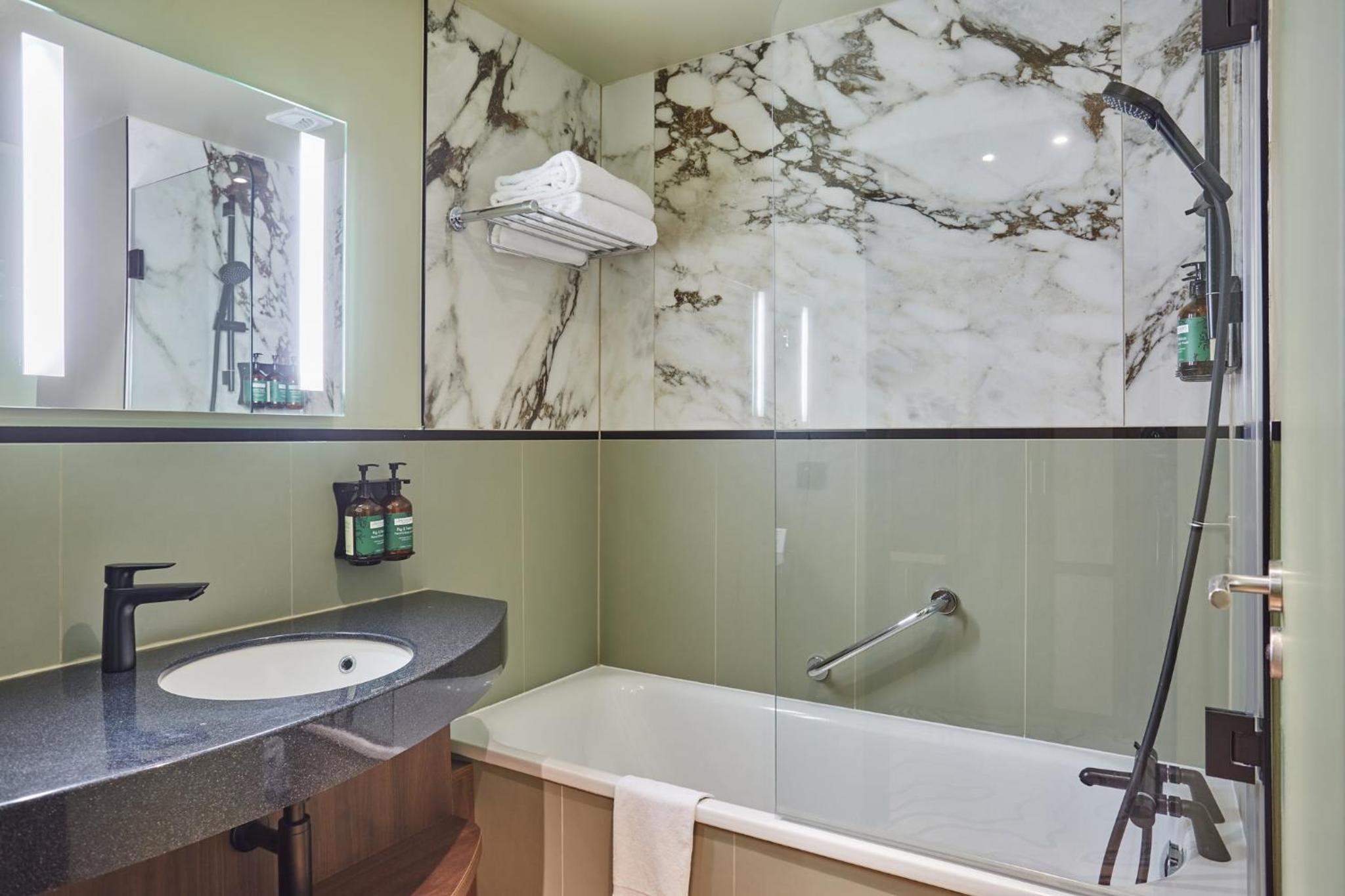 le belgrand hotel paris champs elysees tapestry by hilton