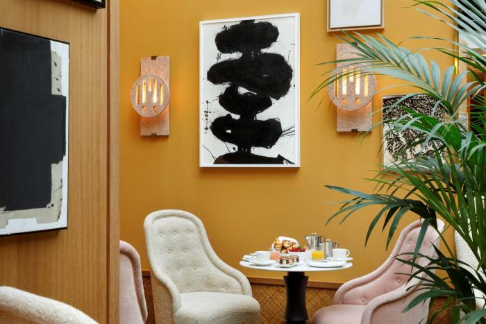le belgrand hotel paris champs elysees tapestry by hilton