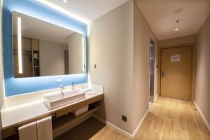 holiday inn express tianjin binhai an ihg hotel