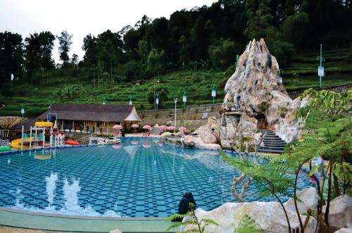 ciwidey valley resort hot spring waterpark