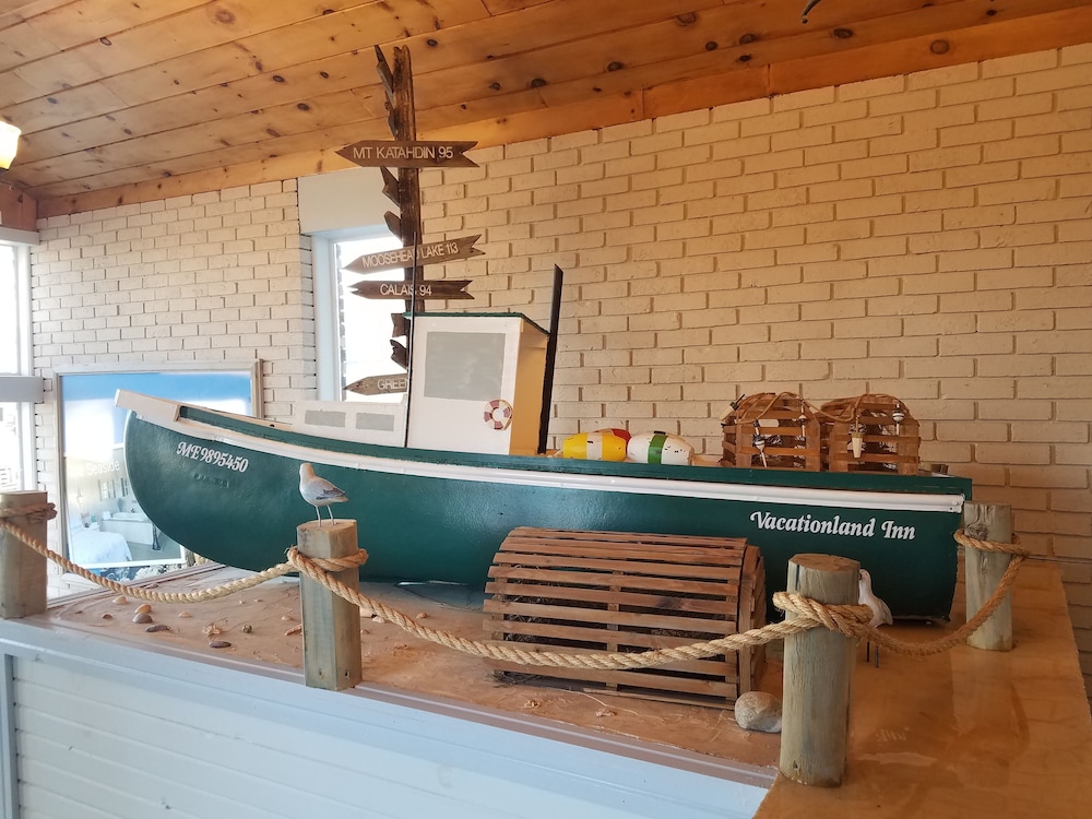 vacation land inn and suites