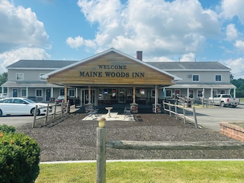 Vacation Land Inn & Suites,,2.5 star