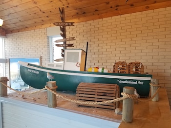 Vacation Land Inn & Suites,,2.5 star