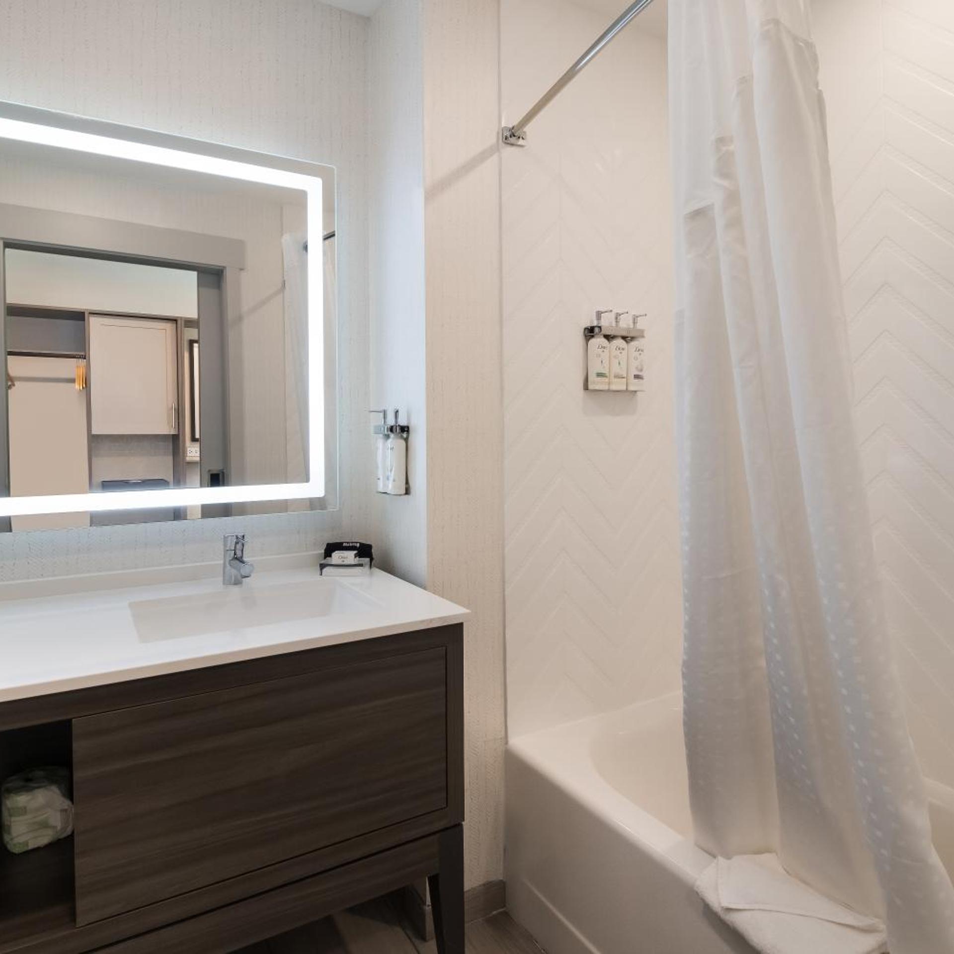 holiday inn suites mt juliet nashville area