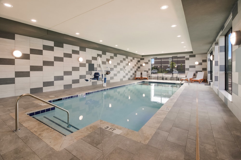 holiday inn suites mt juliet nashville area