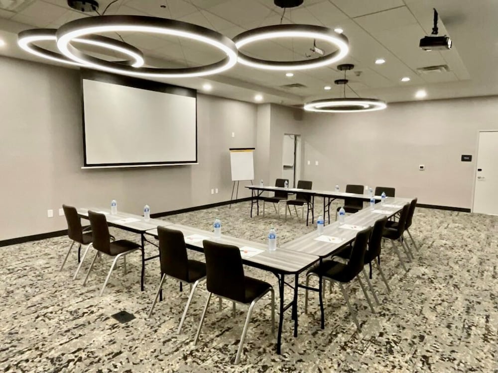 holiday inn suites mt juliet nashville area