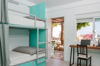 the tree house hostel