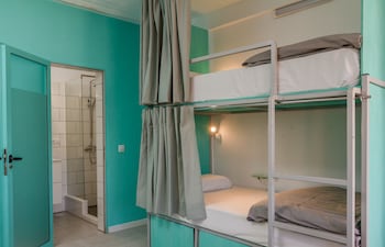 the tree house hostel