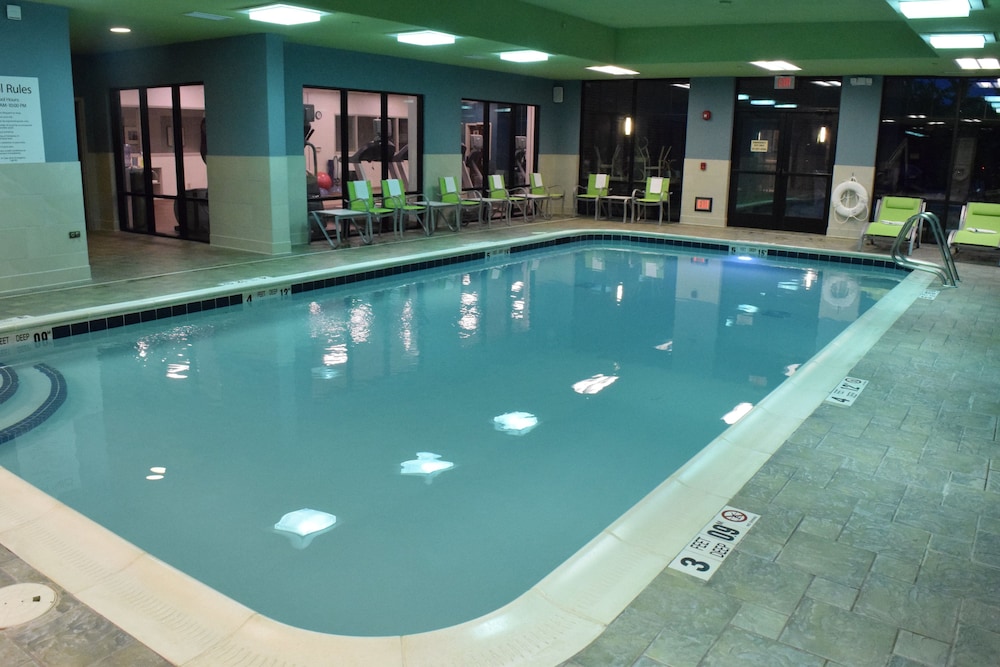Holiday Inn Express & Suites Rochester Webster By Ihg,Rochester>>New York,3 star