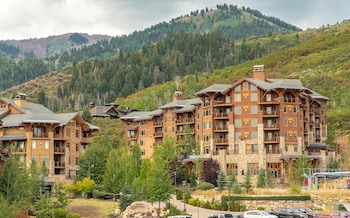 canyons village condos by all seasons resort lodging