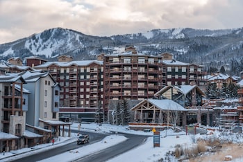 Canyons Village Condos By All Seasons Resort Lodging,,3 star