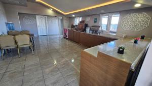 pointbreak hotel