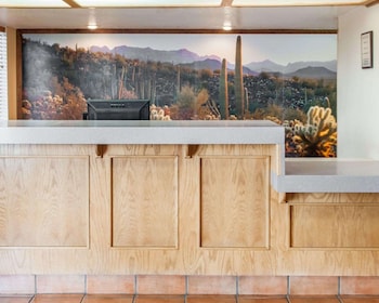 econo lodge lordsburg i 10