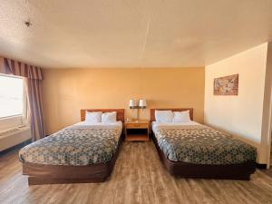 econo lodge lordsburg i 10