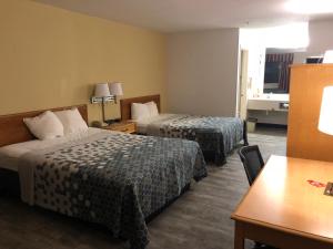 econo lodge lordsburg i 10