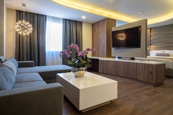 gran hotel expo guadalajara by hnf