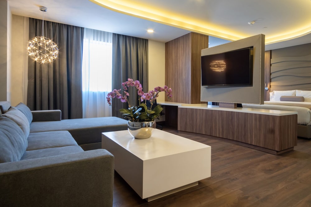 gran hotel expo guadalajara by hnf