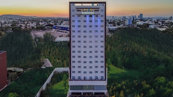 gran hotel expo guadalajara by hnf